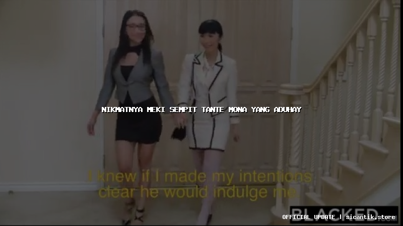 nikmatnya meki sempit tante mona yang aduhay