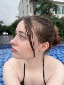 video tante filipina mengajar teman cara edit video cepat viral [Malam Ini]